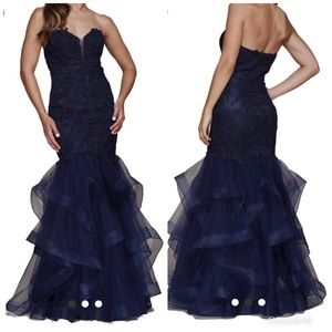 Preorder ur dress.. Takes 1 to 2 weeks..